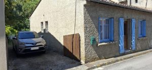House with Driveway (Front)
